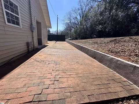 Exterior - 211 Morrow St, Greer, SC 29650 photo 2 of 4