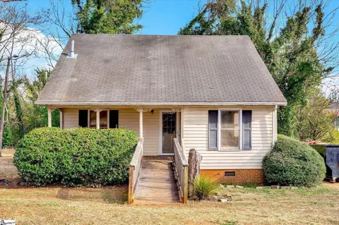 11 Craven St, Greenville, SC 29611