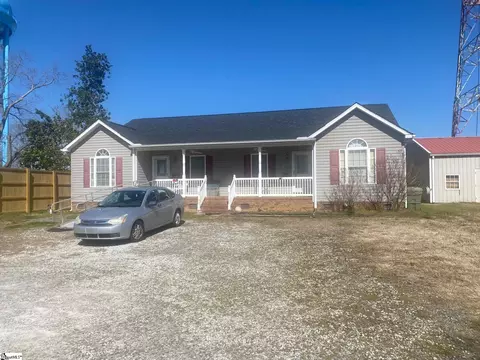 106 W Centennial St, Clinton, SC 29325