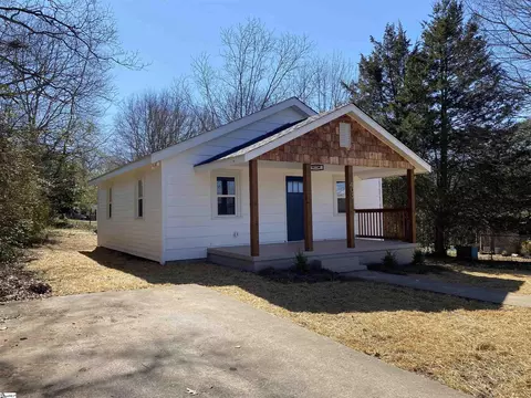 Exterior - 403 W C Ave, Easley, SC 29640 photo 9 of 10