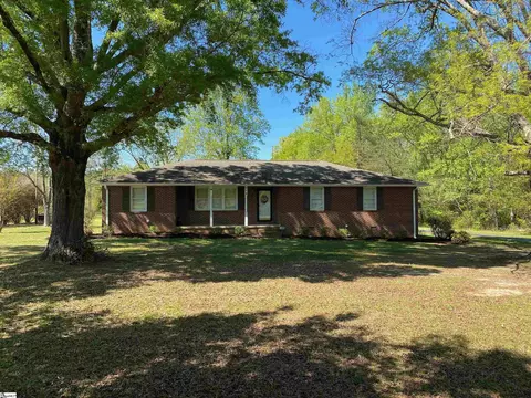 119 Mckelvey Rd, Pelzer, SC 29669