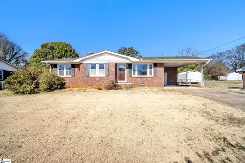 4 Yeoman St, Greenville, SC 29605