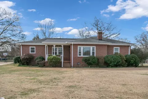 4 Janice Ct, Greenville, SC 29611