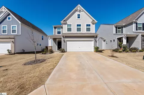 272 Pendergast Rd, Greenville, SC 29605