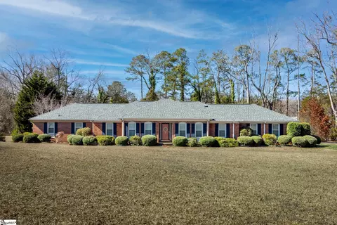 519 Spring Rd, Laurens, SC 29360