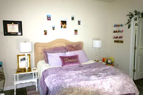 Bedroom - 332 Sliding Rock Dr, Pendleton, SC 29670 photo 2 of 6