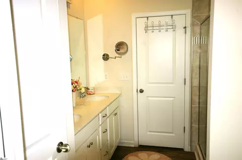Bath - 332 Sliding Rock Dr, Pendleton, SC 29670 photo 2 of 4
