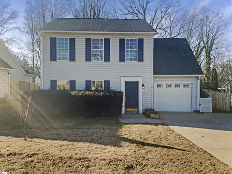 131 W Long Creek Ct, Simpsonville, SC 29680