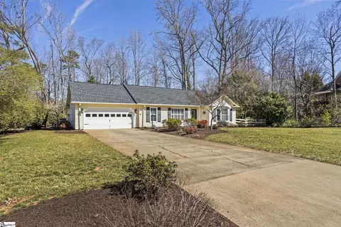 101 Eagle Ridge Ln, Greenville, SC 29615