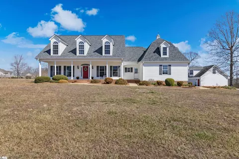 140 Glassy Rd, Landrum, SC 29356