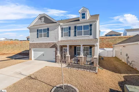 Exterior - 27 Oak Edge Ln, Greer, SC 29651 photo 2 of 6