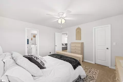 Bedroom - 27 Oak Edge Ln, Greer, SC 29651 photo 5 of 5