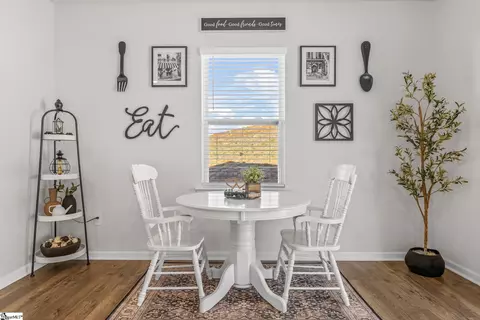 Dining - 27 Oak Edge Ln, Greer, SC 29651 photo 2 of 2