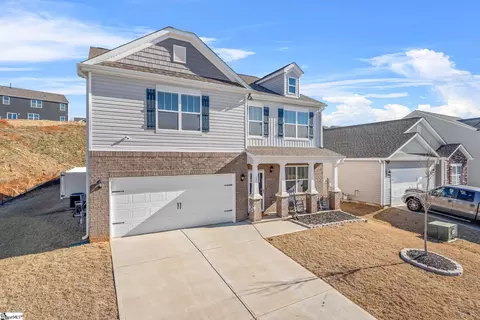 Exterior - 27 Oak Edge Ln, Greer, SC 29651 photo 3 of 6