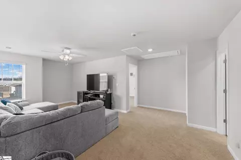 Entry Way - 27 Oak Edge Ln, Greer, SC 29651 photo 7 of 12