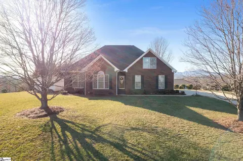 121 Morningview Dr, Landrum, SC 29356