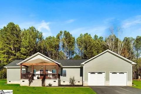 106 Angel Hill Ct, Greenwood, SC 29646