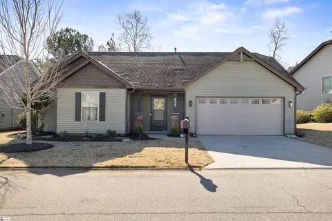 206 N Stonegate Dr, Seneca, SC 29678