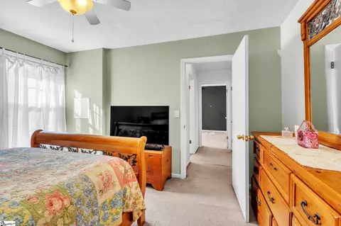 Bedroom - 922 Smith Grove Rd, Easley, SC 29640 photo 2 of 5