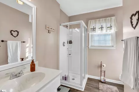 Bath - 922 Smith Grove Rd, Easley, SC 29640 photo 1 of 2