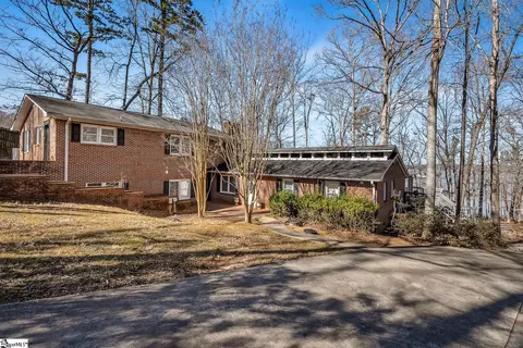 350 Lynch Ln, Seneca, SC 29678