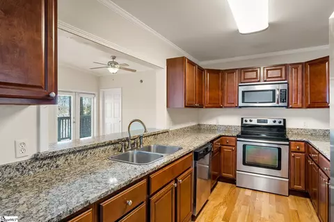 350 Lynch Ln, Seneca, SC 29678 photo 8