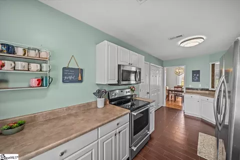 Kitchen - 108 Wyndham Dr, Pendleton, SC 29670 photo 2 of 2