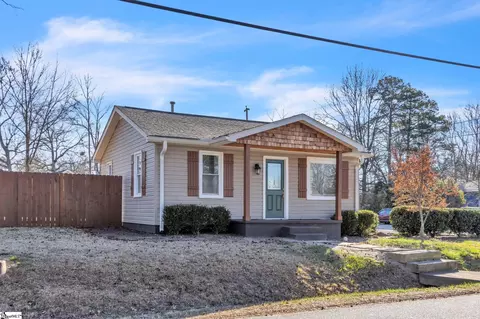 3 Elaine Ave, Taylors, SC 29687