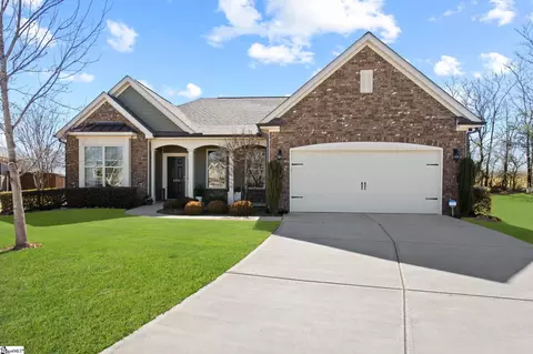 305 Colony Oaks Ct, Simpsonville, SC 29681