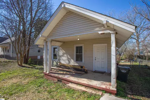 Exterior - 208 S 7th St, Easley, SC 29640 photo 1 of 3