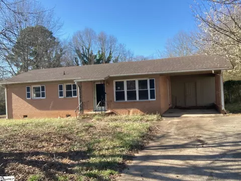 510 Lincoln Dr, Taylors, SC 29687