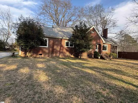 1 Elaine Ave, Taylors, SC 29687