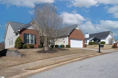4 Meadowlands Way, Greenville, SC 29615