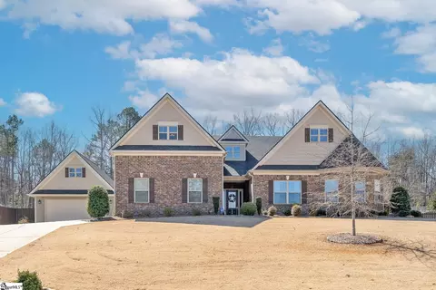 208 Ivy Woods Ct, Fountain Inn, SC 29644