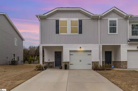 107 Tramore Ln, Fountain Inn, SC 29644