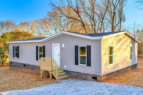 121 Cornerstone Ct, Easley, SC 29642