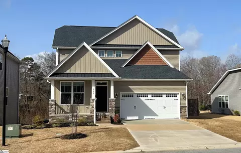 222 Everard Ln, Greer, SC 29650