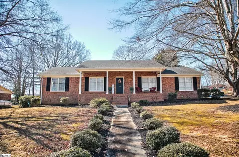 142 Oak Park Dr, Mauldin, SC 29662