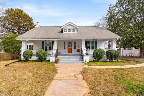 14 Abbeville St, Due West, SC 29639