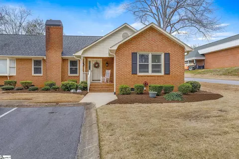 123 Fairoaks Dr, Greenville, SC 29615