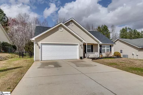 Exterior - 720 White Cloud Dr, Lyman, SC 29365 photo 2 of 8