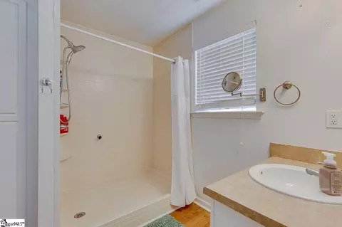 Bath - 720 White Cloud Dr, Lyman, SC 29365 photo 1 of 2
