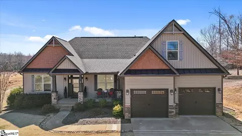 38 Meadowgold Ln, Greer, SC 29651