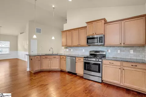 61 Border Ave, Simpsonville, SC 29680 photo 7