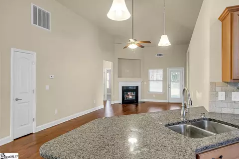61 Border Ave, Simpsonville, SC 29680 photo 6
