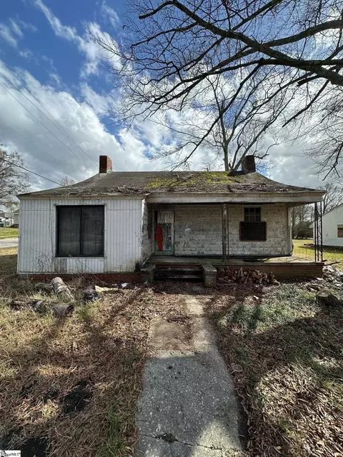306 N Marion St, Joanna, SC 29351