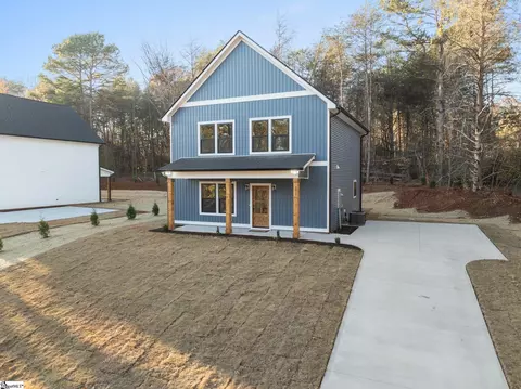 201 Elm Dr, Westminster, SC 29693