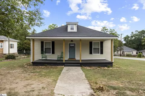 17 4th Ave, Greenville, SC 29611