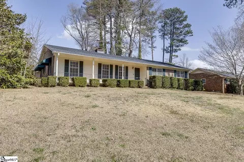 209 Shelton Dr, Spartanburg, SC 29307