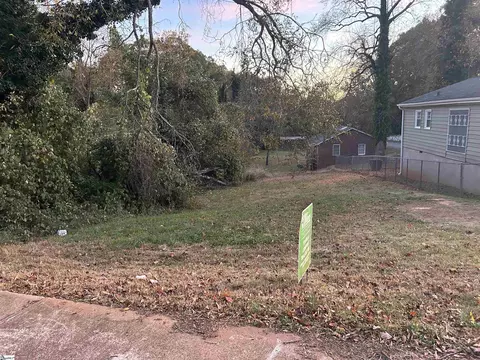 265 Caulder Ave, Spartanburg, SC 29306
